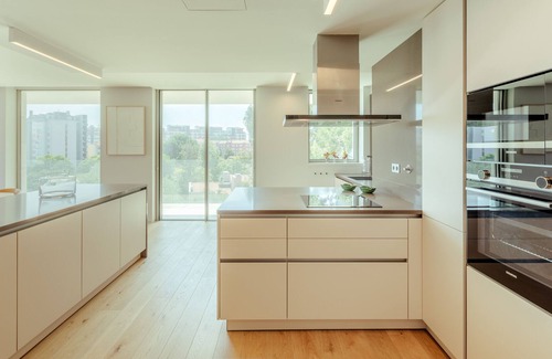 Santa Isabel Condo | Lisbon 5 Stars View in a City Center