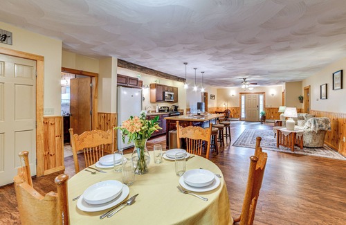 Lisle Apartment | Lisle Apt: 4 Mi to Dorchester Lake!