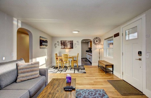 Depot Bench House | Little Blue Bungalow Pet Friendly, Fenced Yard!