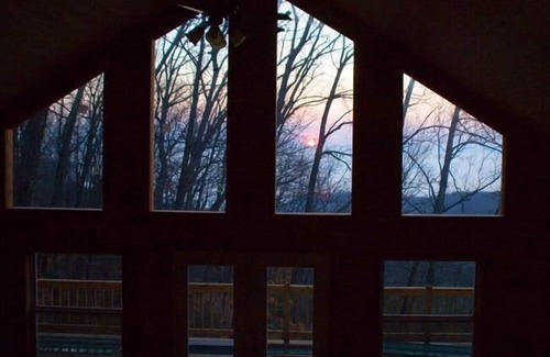 Jasper Cabin | Little Cabin in the Woods: Spectacular Views, Location, and Space!