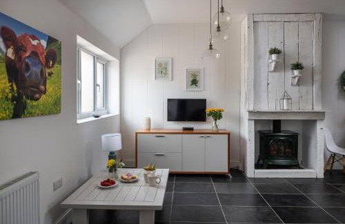 Garsdon House | Little Calf Cottage