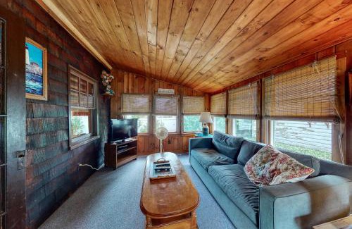 York Beach House | Little Cottage