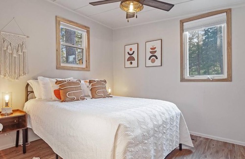 Custer House | Little Gem With The Best Views BHBungalows #2