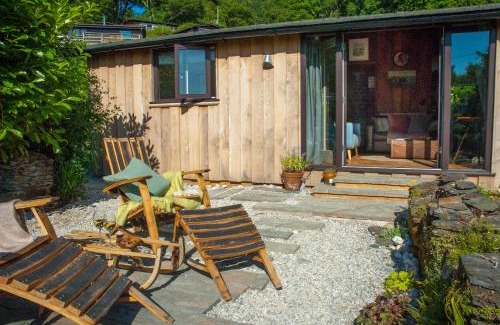 Cwrt House | Little Kestrel Cabin