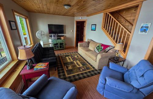 Otis House | Little Mac Point