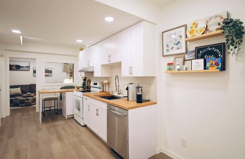 Calgary House | Little Nest – Scandinavian-Inspired Stay w/Garden & Family Fun and pet free