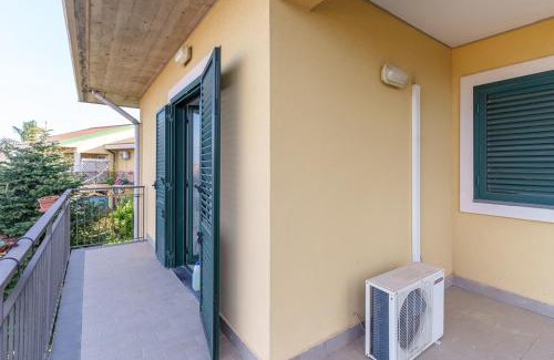 Aci San Filippo Apartment | Little Rose garden