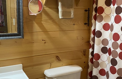 Holladay Cabin | Little Tracks Cabins