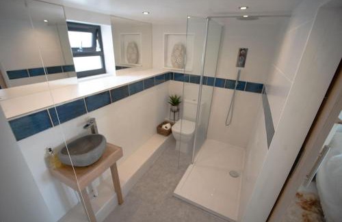 Chillington Ski Chalet | Little Well, stunning setting - 2 acres, dogs welcome