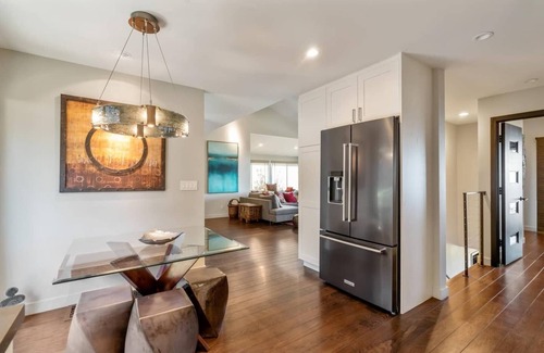 Claremont Hills House | Live in luxury in this meticulously updated 3BR/3BA Claremont Heights mid-century modern home w/AC.