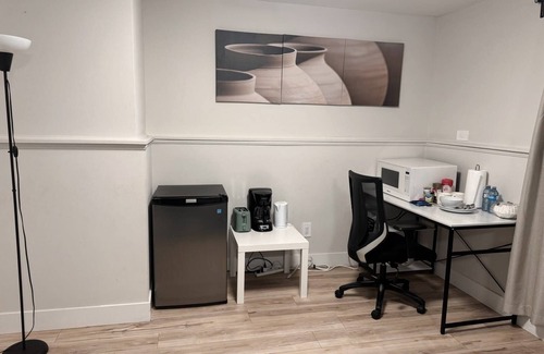 Westminster House | Live in our 1 bedroom apartment with living room & feel like home away from home