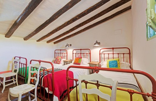 Fraga House | Lively holiday home in Fraga with private pool