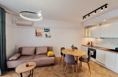 Jezyce Apartment | LIVERMO - TARGI MTP - Jeżyce- Air Conditioning - Self Check-in