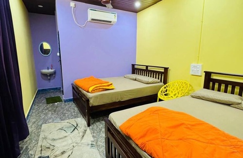 Hireguthi Hotel | Livin Waves Beach stay and cafe