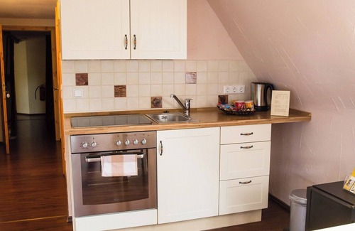 Wiernsheim Apartment | Living in the "Alter Heuboden" 10 minutes from the Pforzheim Süd highway