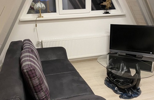 Barmstedt Apartment | Living under the roof