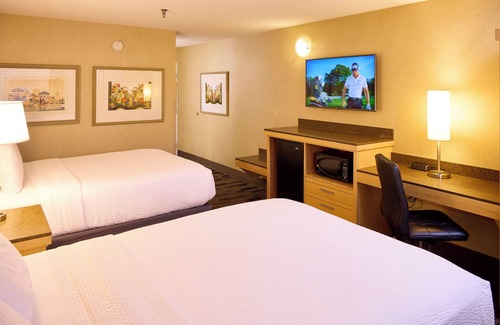 Sharonville Hotel | LivINN Hotel Cincinnati/Sharonville Convention Center