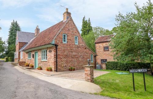 West Ashby House | Lizzies Cottage