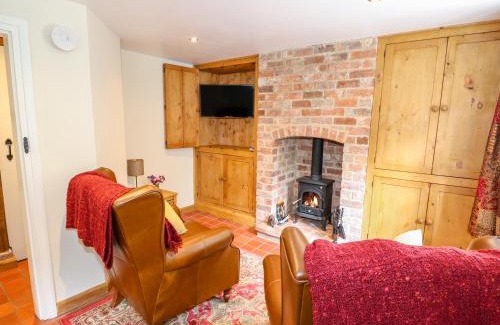 West Ashby House | Lizzies Cottage