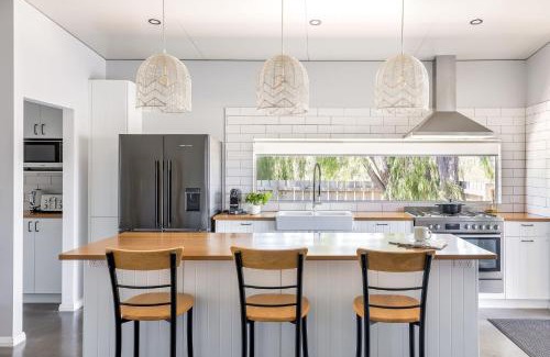 Dunsborough House | LJ's Hideout