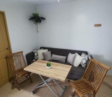 Dumaguete Apartment | Lm's Retreat 2BR Condo Unit Marina Spatial