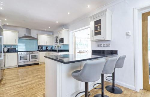 Epping House | LMV Property - Modern Luxury Family Home in Theydon Bois With London Skyline Views