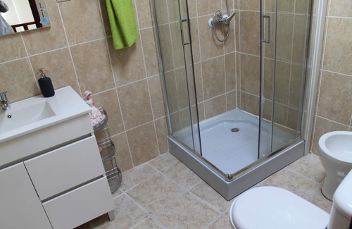 Alfandega da Fe House | Local Accommodation "House Bunny" - Registration No. 34344 / AL - Historica Zone
