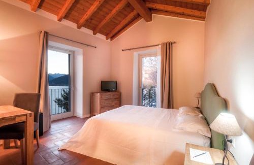Laveno Mombello Hotel | Locanda Pozzetto