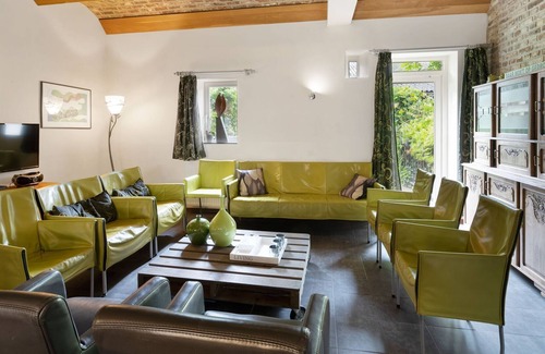 Mesch Apartment | Located 10km from Maastricht towards the Belgium border