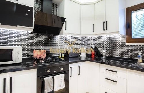 Kaleici Villa | Located on Kalkan's Kalamar road, with a capacity of six people.