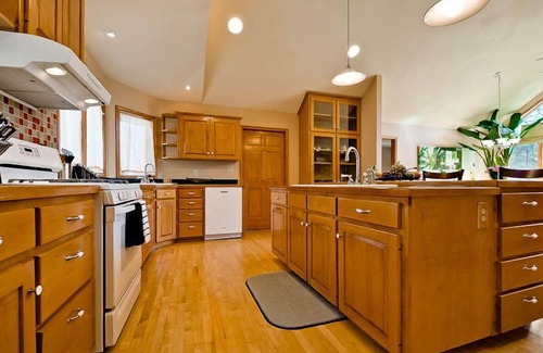 Eureka Springs House | Located On The Beautiful Kings River With Your Own Private Gravel Bar