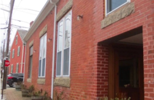 Warren Apartment | Located On Warren's Historic Waterfront Adjacent