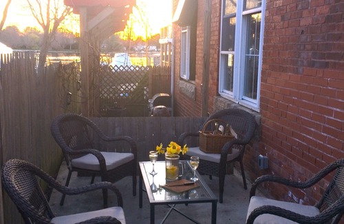 Warren Apartment | Located On Warren's Historic Waterfront Adjacent