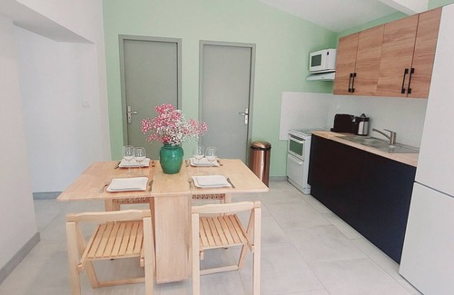 Neoules Apartment | Location à la Semaine