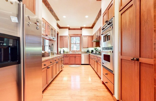 Crooked Pines House | Lodestar #2001 (5-Bedroom Home) - Pets Allowed by RedAwning