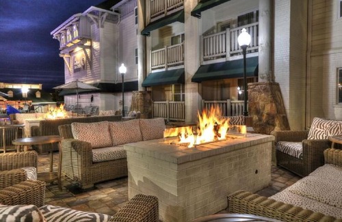 Sevierville Hotel | Lodge at Five Oaks Pigeon Forge - Sevierville