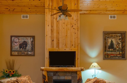 Hill City Hotel | Lodge at Palmer Gulch