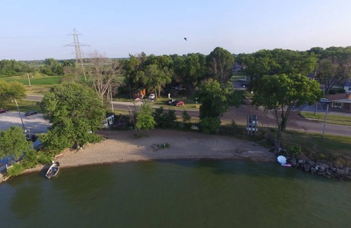 Gypsum House | Lodge/Cabin- Large Groups & Sportsman - Private Beach - Parking -fire pit