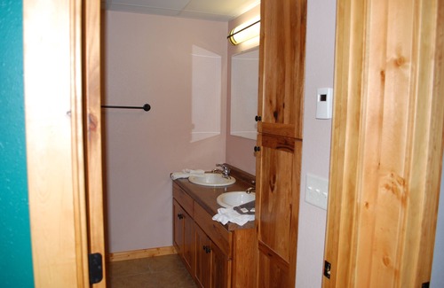 Webster Cabin | LODGE in Webster HYWY 12 & 25 Located on site with Pereboom Cafe