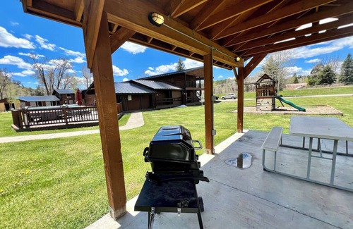 Pagosa Springs House | Lodge Single Queen, High Creek Lodge, Hiking Trails, Skiing and Hot Springs