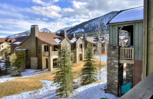 Mammoth Lakes House | Lodges 1111
