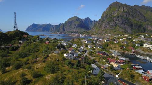 Sørvagen Apartment | Lofoten Planet Studio