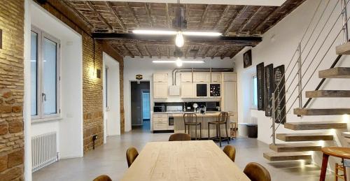 Monti Apartment | Loft 133 - Central and Luxury Loft in Rome