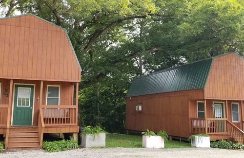 Moscow Cabin | Loft Cabin #5 is near beautiful Cedar River.