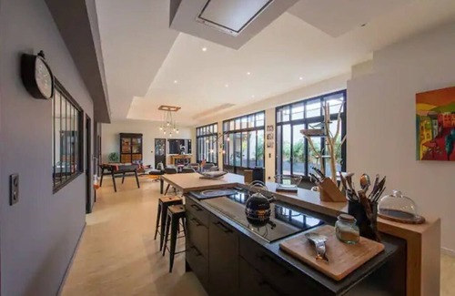 Montjuzet House | Loft Climatisé Sauna Jacuzzi Home Cinéma Avec Espace Extérieur