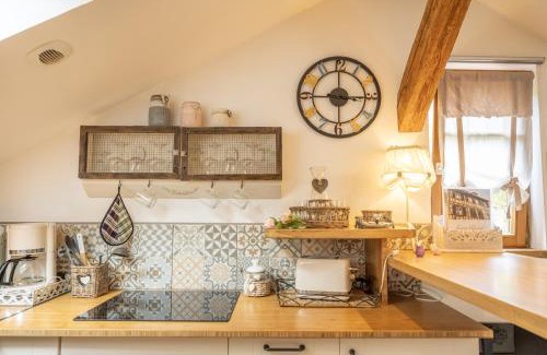 Barr Apartment | Loft de charme 4 étoiles confort haut de gamme garage privatif