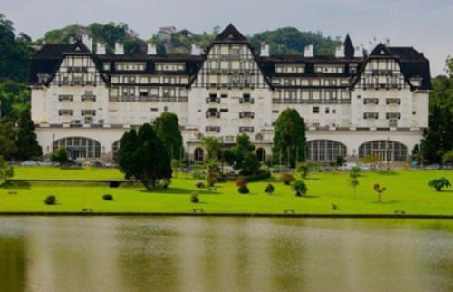 Quitandinha Apartment | Loft de Mérilen - Dentro do Palácio Quitandinha