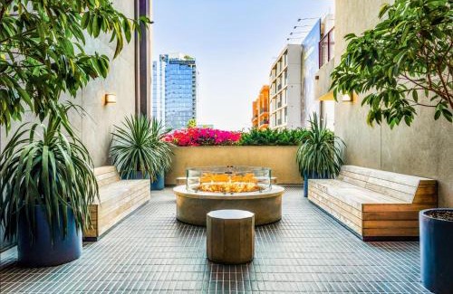 Hollywood Apartment | Loft & Luxe Hollywood with FREE PARKING