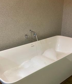 Velha Apartment | Loft novíssimo com banheira imersão aquecida a 5min da Vila Germânica
