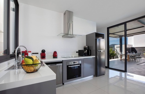 Ban Saiyuan Villa | Loft-Style 4BR Salt Pool Villa Sunset 6